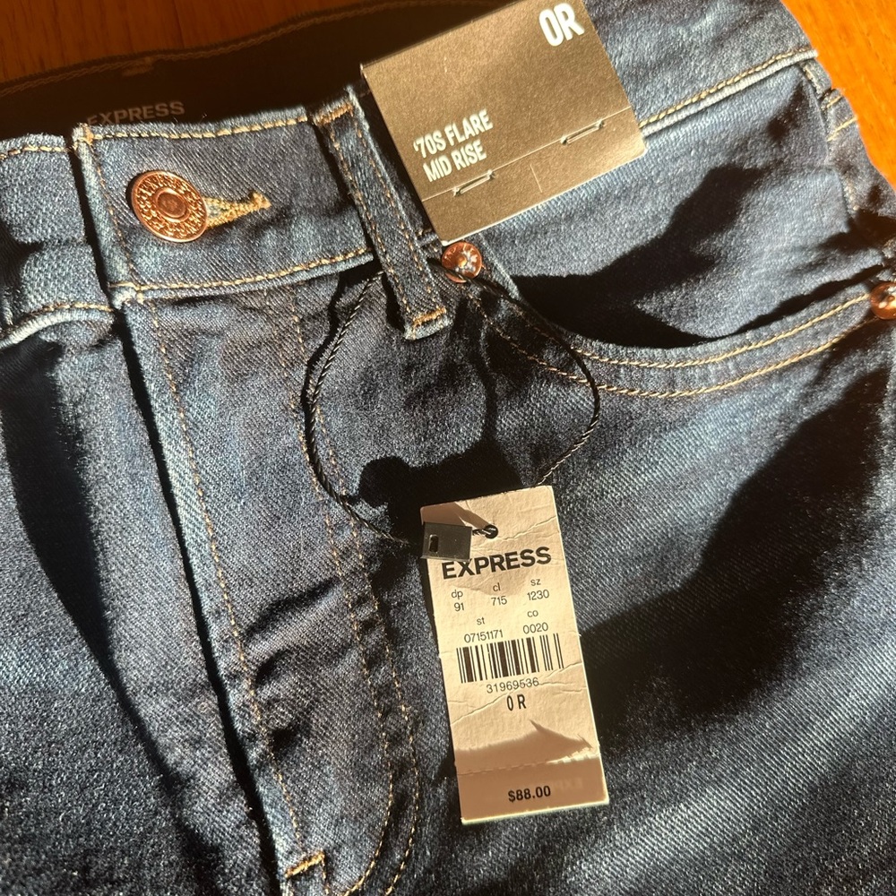 Express Jean - Picture 2 of 3